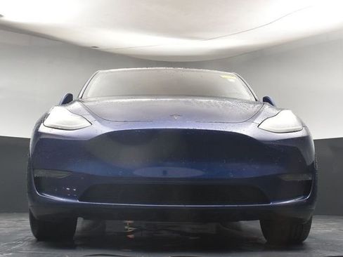 Used 2021 Tesla Model Y Long Range image 24