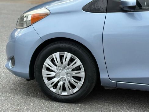 Used 2014 Toyota Yaris L image 9