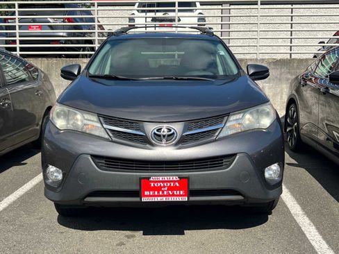 Used 2014 Toyota RAV4 XLE image 2