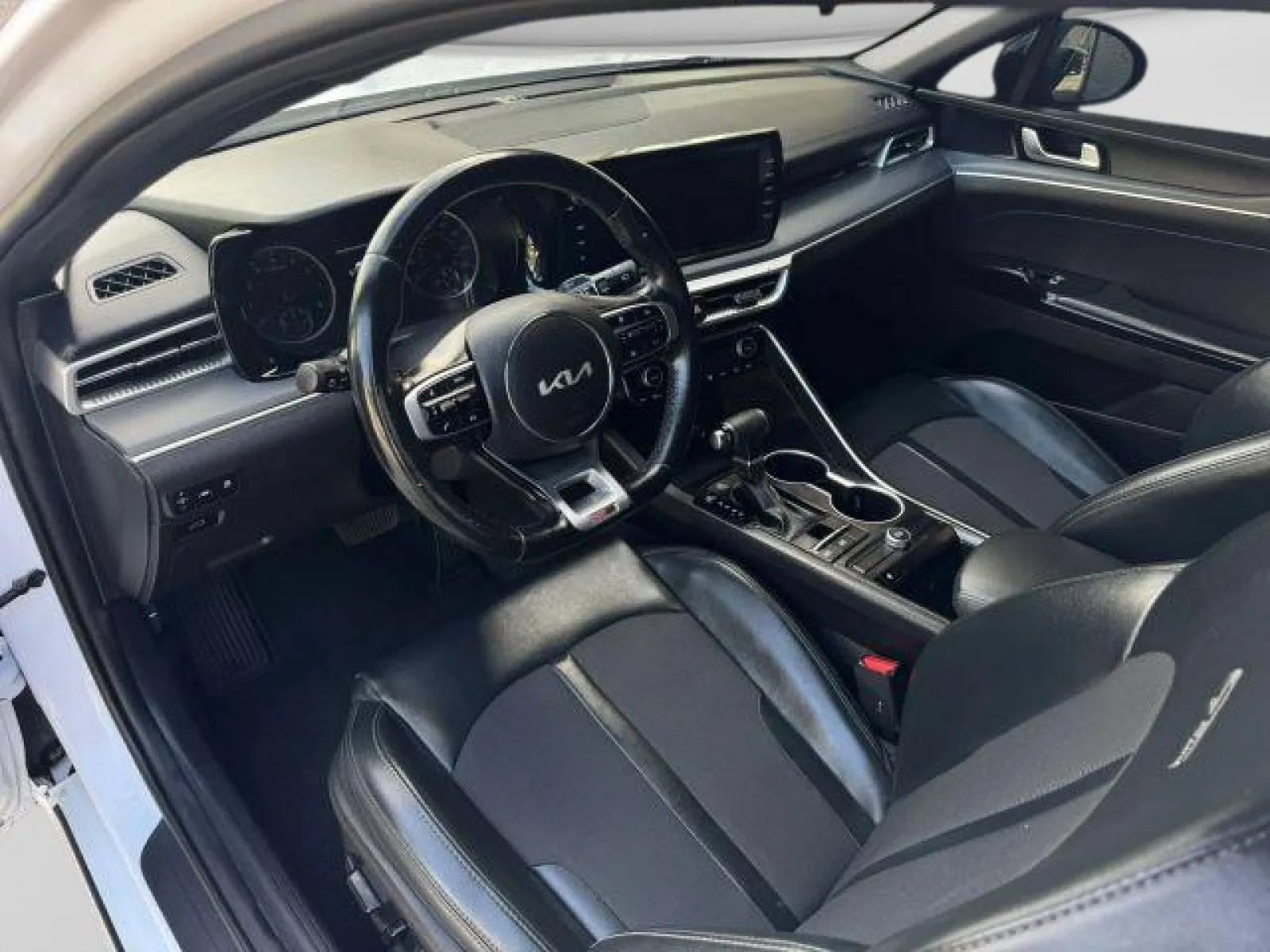Used 2022 Kia K5 GT-Line FWD image 11