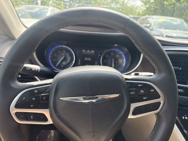 Used 2023 Chrysler Voyager LX FWD image 27