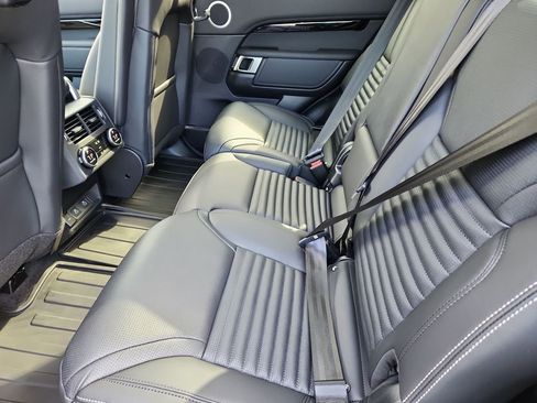 New 2026 Land Rover Discovery S AWD/4WD image 5