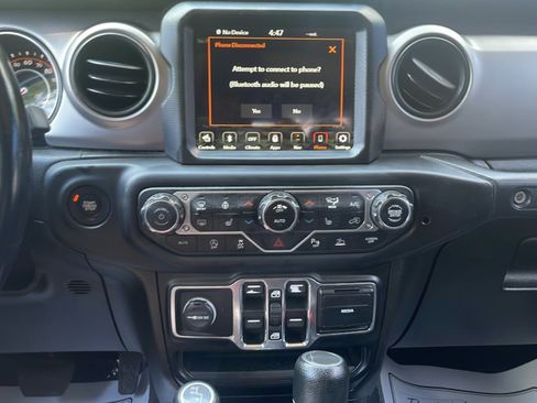 Used 2021 Jeep Gladiator Sport w/ Quick Order Package 24Q 80Th AWD/4WD image 11