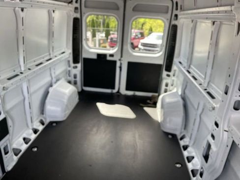 Used 2023 RAM ProMaster 2500 FWD image 17