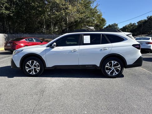 Used 2022 Subaru Outback Limited XT image 2
