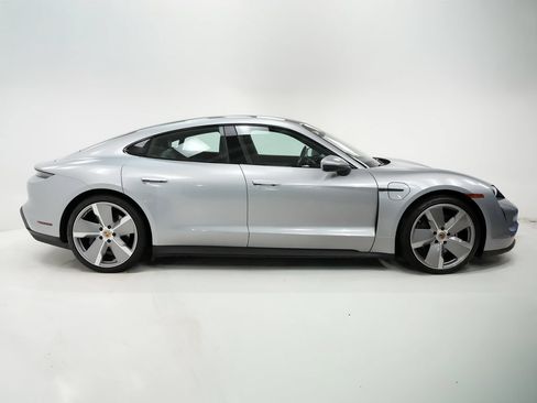 Used 2021 Porsche Taycan 4S AWD/4WD image 10