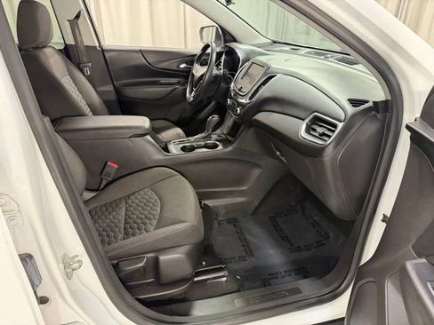 Used 2020 Chevrolet Equinox LT w/ Driver Convenience Package AWD/4WD image 7