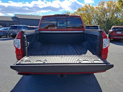 Used 2020 Nissan Titan SV w/ SV Convenience Package image 30