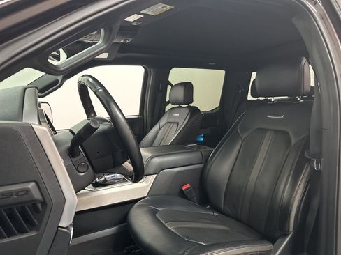 Used 2019 Ford F150 Platinum w/ Equipment Group 701A Luxury image 29