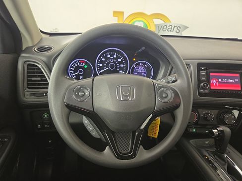 Used 2021 Honda HR-V LX image 14