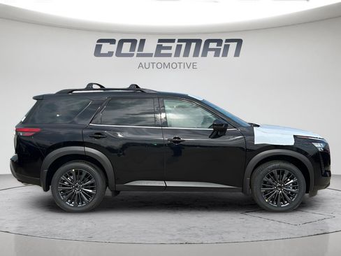 New 2026 Nissan Pathfinder SL AWD/4WD image 4