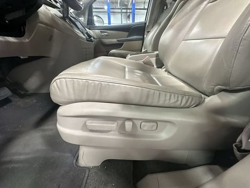 Used 2016 Honda Odyssey EX-L image 18