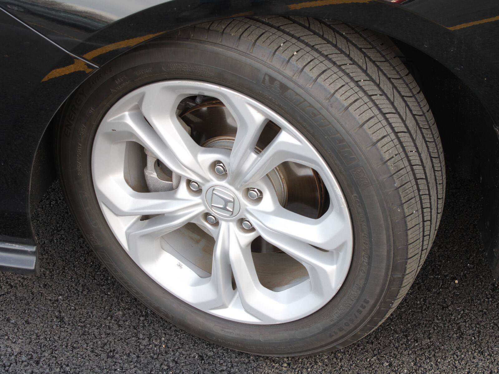 Certified 2025 Honda Accord LX image 19