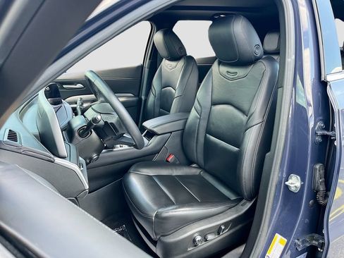 Used 2024 Cadillac XT4 Premium Luxury w/ Technology Package FWD image 20
