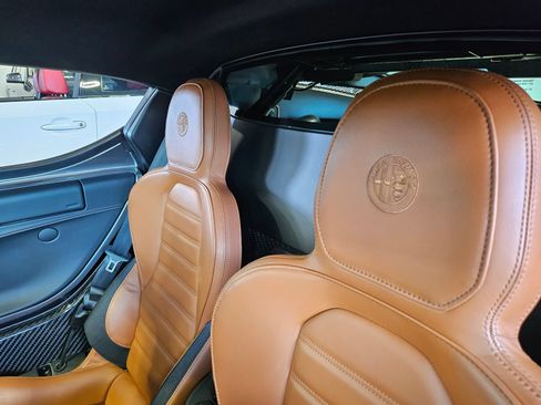 Used 2016 Alfa Romeo 4C Coupe w/ Convenience Group - Coupe RWD image 16