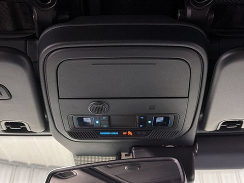 Used 2025 Ford Bronco Outer Banks AWD/4WD image 33