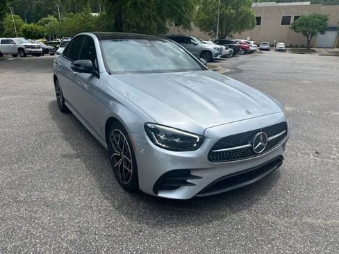 Used 2022 Mercedes-Benz E 350 Sedan w/ AMG Line Exterior image 3