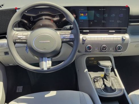 New 2026 Hyundai Kona SE FWD image 6