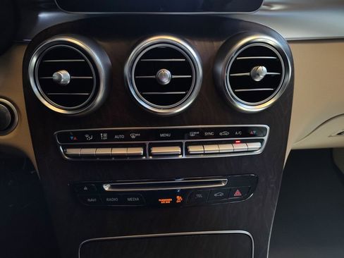 Used 2018 Mercedes-Benz GLC 300 4MATIC Coupe image 4