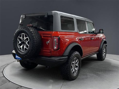 Used 2023 Ford Bronco Badlands image 5