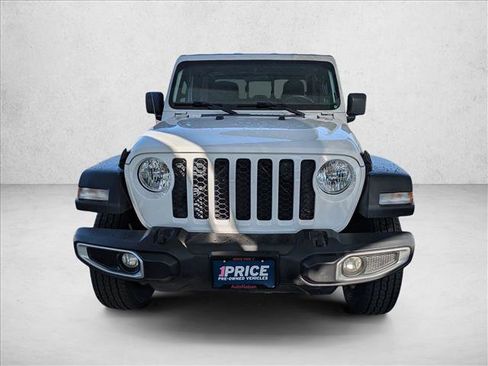 Used 2023 Jeep Gladiator Sport image 2