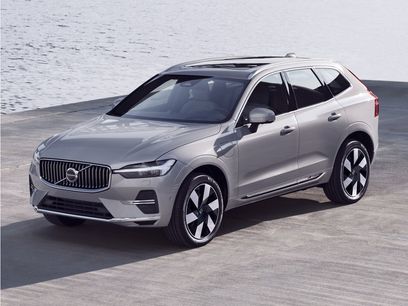 Used 2023 Volvo XC60 T8 Plus w/ Climate Package