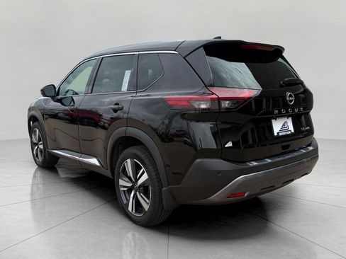Used 2023 Nissan Rogue SL AWD/4WD image 10