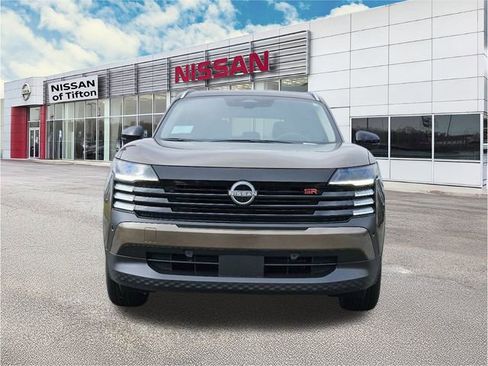 New 2026 Nissan Kicks SR image 2