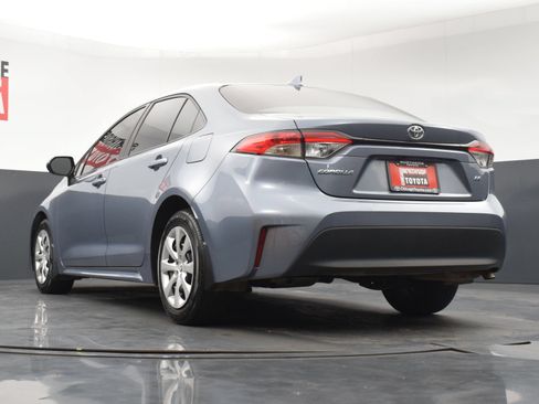 Used 2025 Toyota Corolla LE FWD image 26