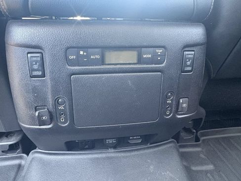 Used 2018 Nissan Armada Platinum w/ Captain Seat Package RWD image 26