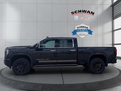 Used 2024 GMC Sierra 2500 Denali Ultimate AWD/4WD image 7