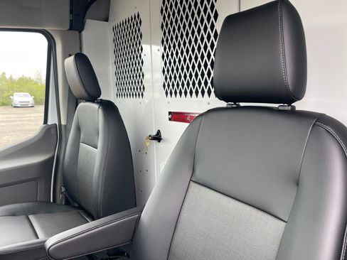 New 2026 Ford Transit 250 148 Medium Roof RWD image 11