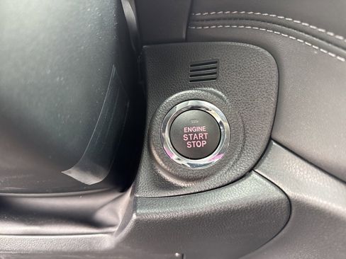 Certified 2025 Subaru Outback Limited image 33