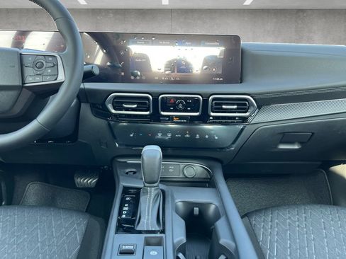 New 2026 Nissan Sentra SV image 3