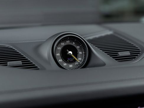 Certified 2024 Porsche Cayenne Turbo GT image 41