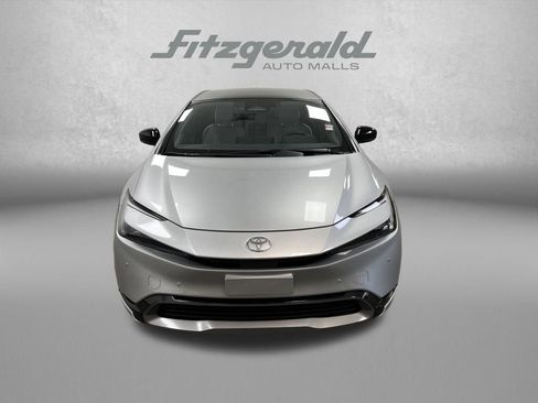 Used 2024 Toyota Prius XLE image 11