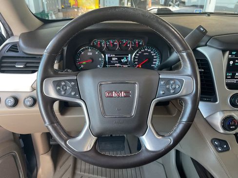 Used 2020 GMC Yukon SLT w/ Premium Edition AWD/4WD image 12