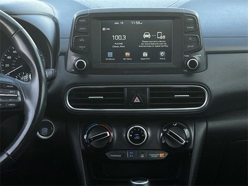 Used 2018 Hyundai Kona SEL image 16