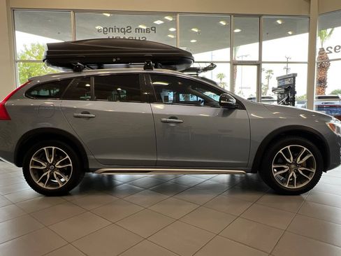 Used 2018 Volvo V60 T5 Cross Country AWD/4WD image 6