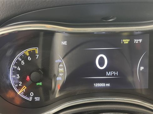 Used 2017 Jeep Grand Cherokee Trailhawk w/ Trailhawk Luxury Group image 15