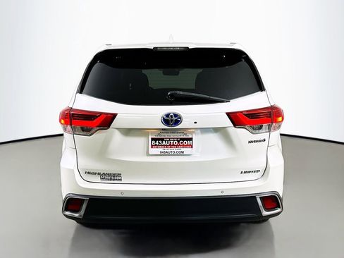Used 2019 Toyota Highlander Limited Platinum image 6