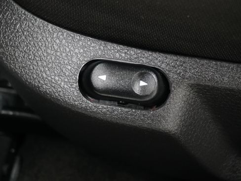 Used 2013 Ford Mustang Coupe image 21