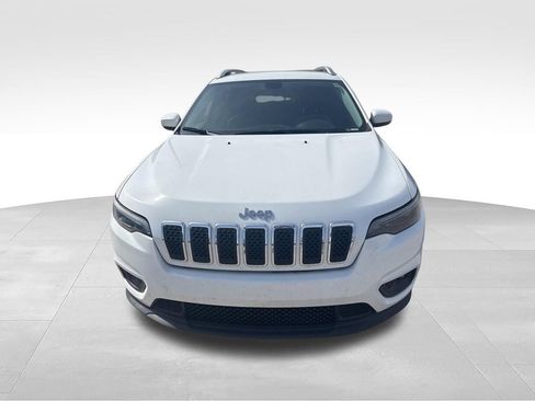 Used 2019 Jeep Cherokee Latitude Plus w/ Cold Weather Group AWD/4WD image 2
