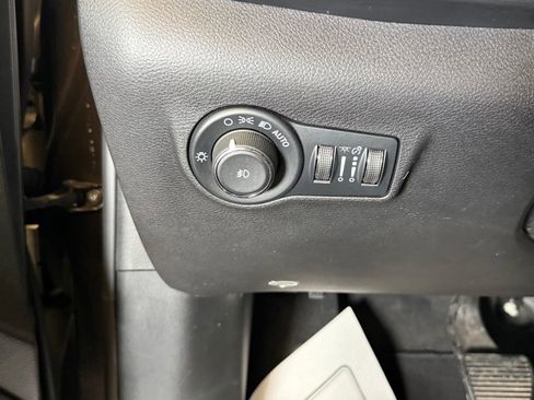 Used 2022 Jeep Compass Latitude AWD/4WD image 19