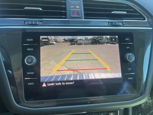 Used 2018 Volkswagen Tiguan SEL image 26