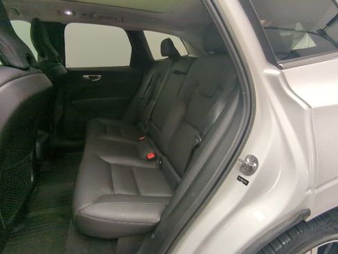 Used 2023 Volvo XC60 B5 Plus w/ Climate Package image 25