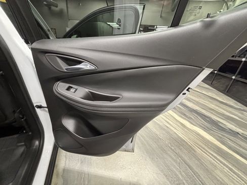 Used 2022 Buick Encore GX Essence w/ Experience Buick Package image 44