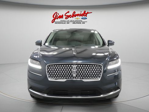 Used 2023 Lincoln Nautilus Reserve AWD/4WD image 3