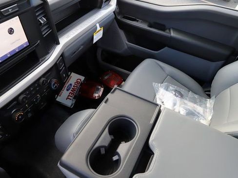 Used 2024 Ford F550 4x4 Regular Cab Super Duty image 27
