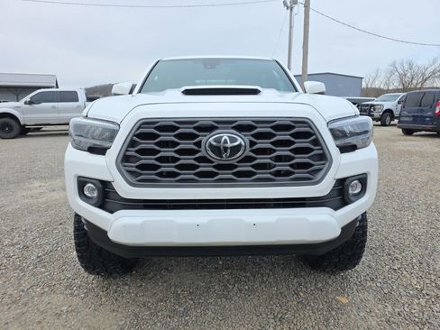 Used 2023 Toyota Tacoma TRD Sport w/ Black Out Package (TMS) image 2